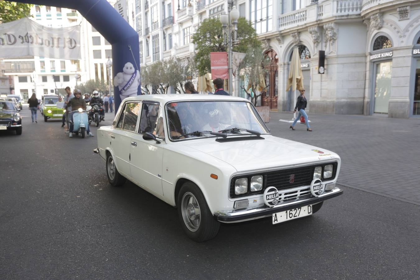 Más de 300 modelos de coches clásicos