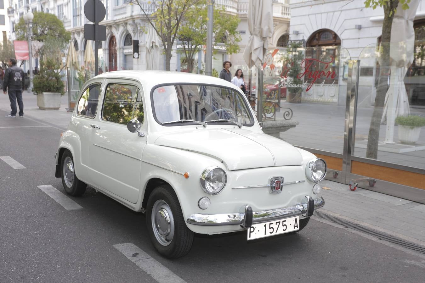 Más de 300 modelos de coches clásicos