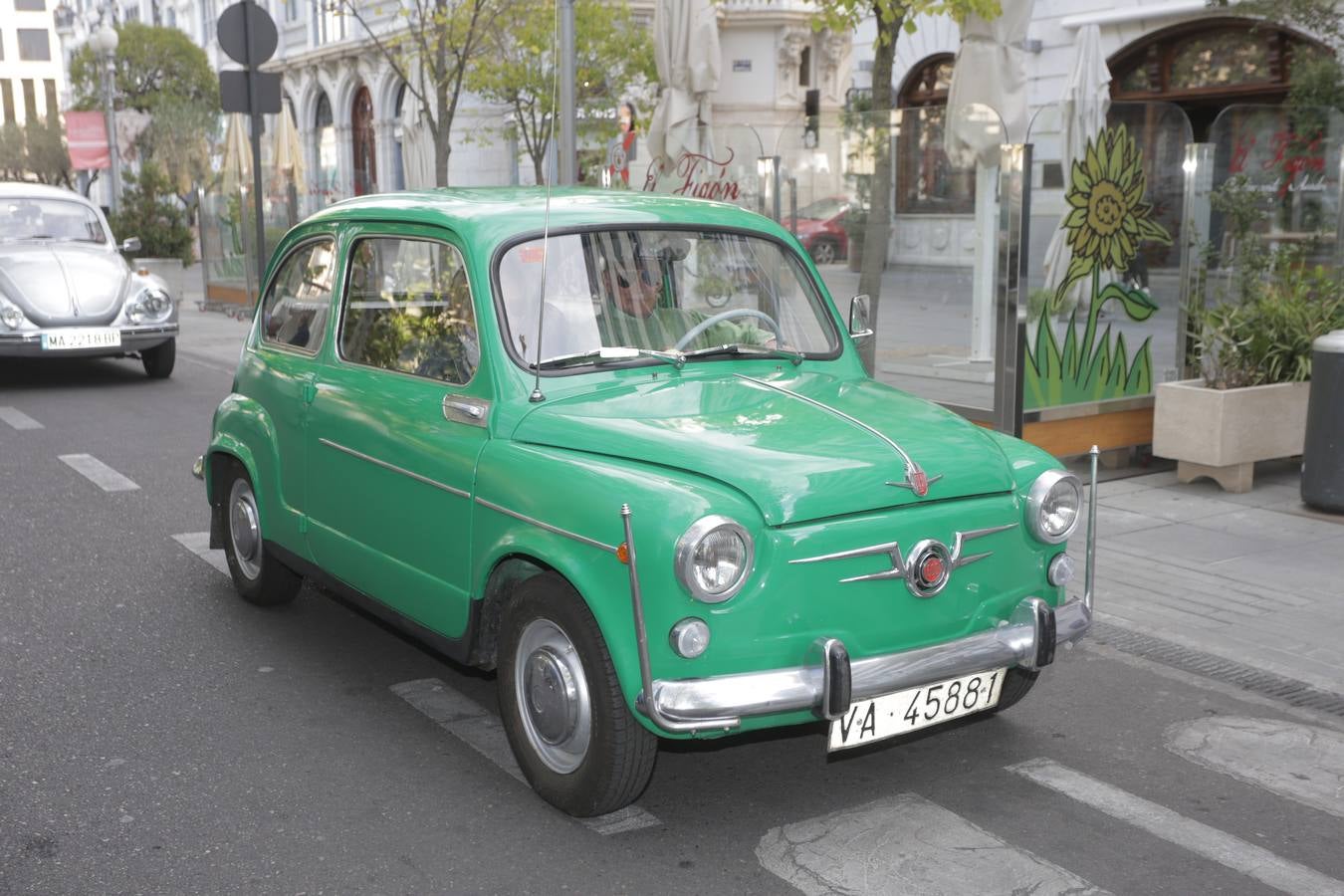 Más de 300 modelos de coches clásicos