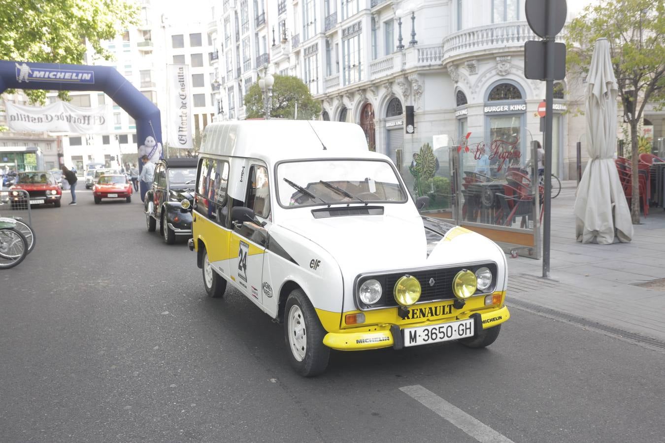 Más de 300 modelos de coches clásicos