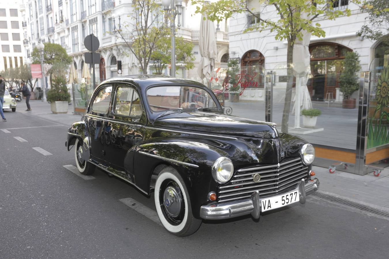 Más de 300 modelos de coches clásicos