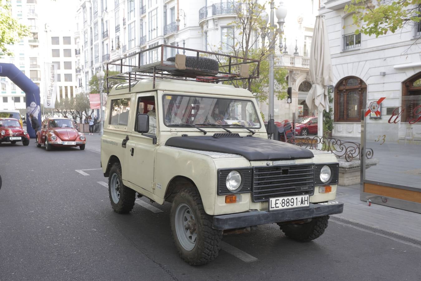 Más de 300 modelos de coches clásicos
