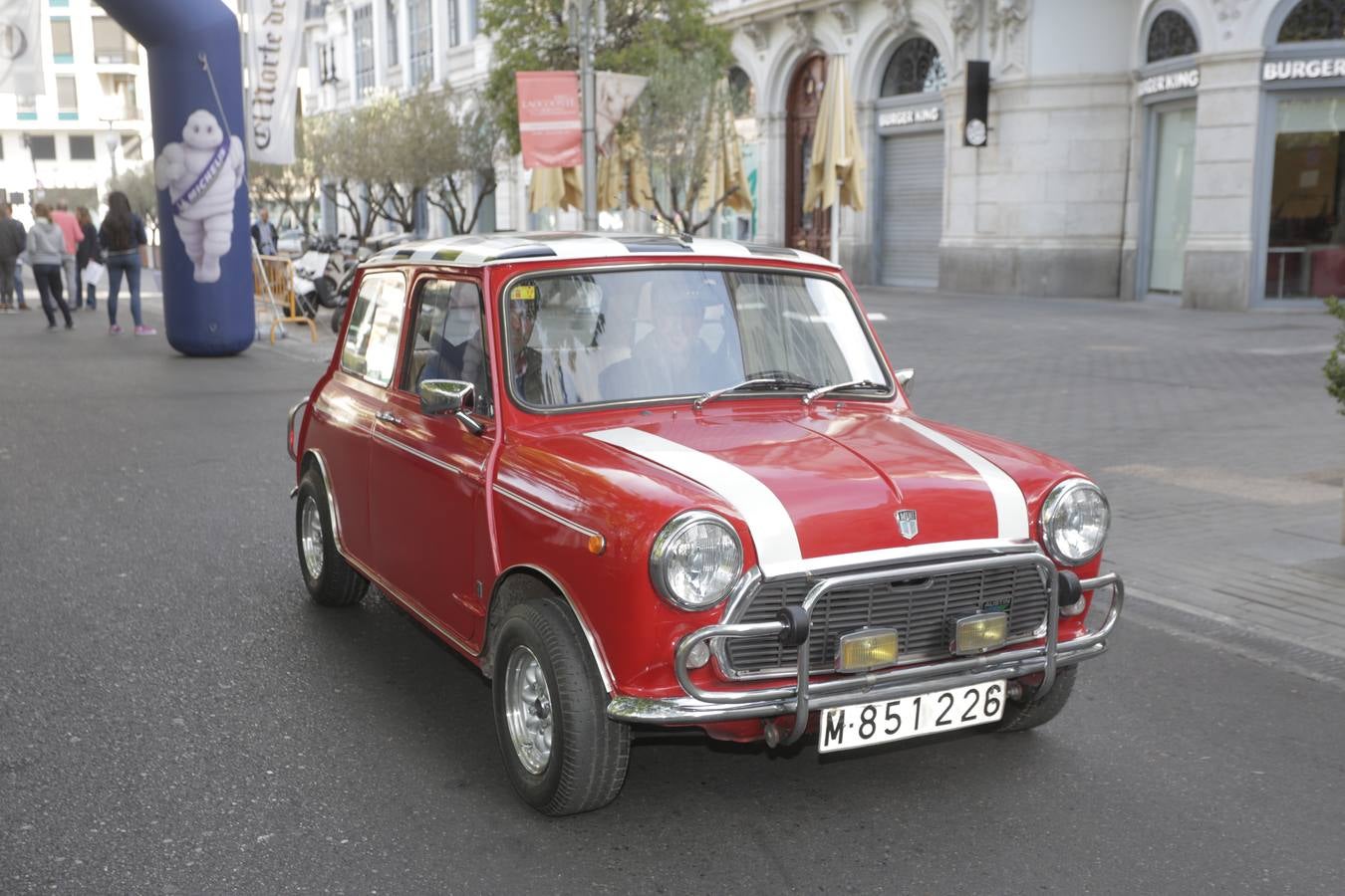 Más de 300 modelos de coches clásicos