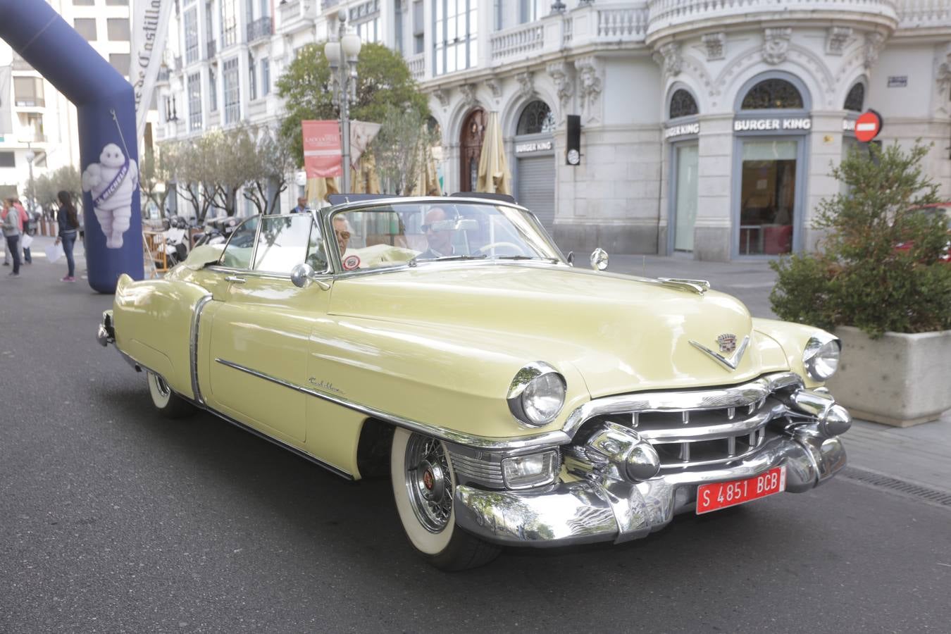 Más de 300 modelos de coches clásicos
