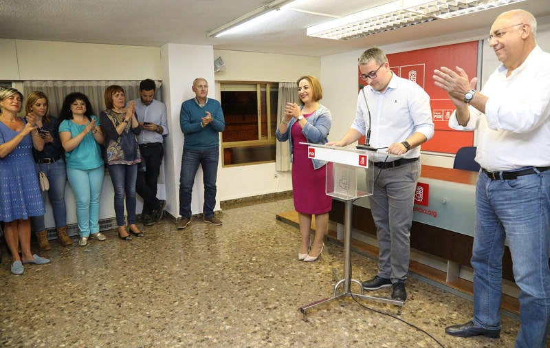 La secretaria general consigue 344 votos frente a 205 del 'sanchista' Agustín Martínez y reafirma su liderazgo en 14 de los 19 centros de votación