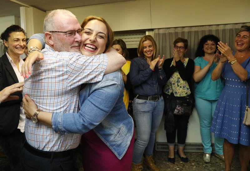 La secretaria general consigue 344 votos frente a 205 del 'sanchista' Agustín Martínez y reafirma su liderazgo en 14 de los 19 centros de votación