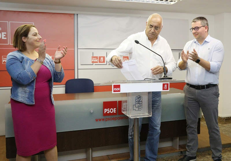 La secretaria general consigue 344 votos frente a 205 del 'sanchista' Agustín Martínez y reafirma su liderazgo en 14 de los 19 centros de votación