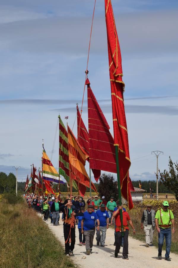 Encuentro de estandartes en Poza de la Vega