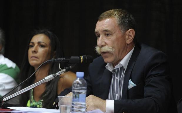 Marcos García Montes, junto a la presidenta de Afacyl, Yolanda Montoya. 