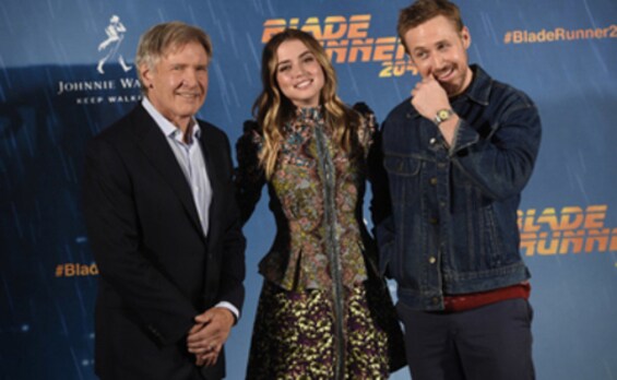 Presentación de 'Blade Runner 2049' con Ana de Armas, entre Harrison Ford y Ryan Gosling. 