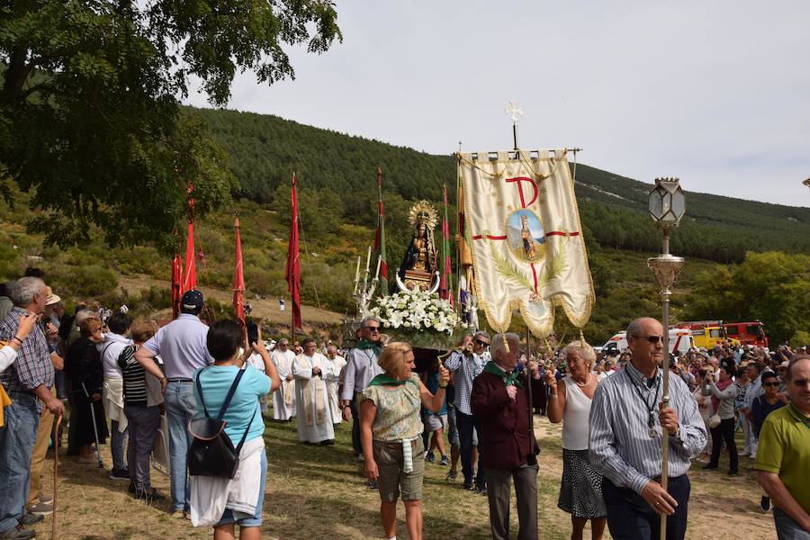 Romería en el santuario de la Virgen del Brezo