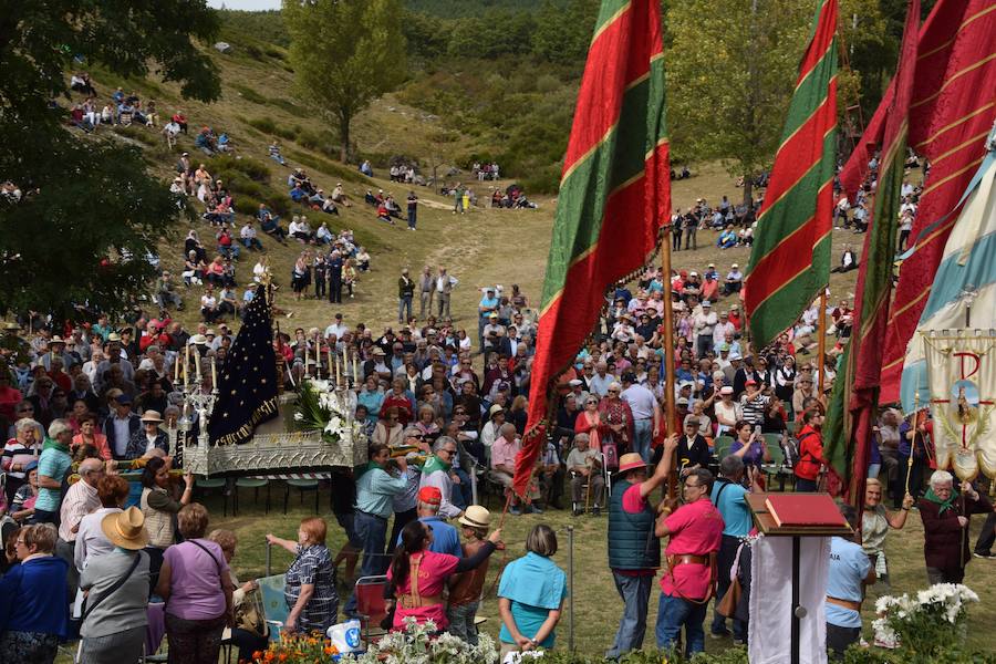 Romería en el santuario de la Virgen del Brezo