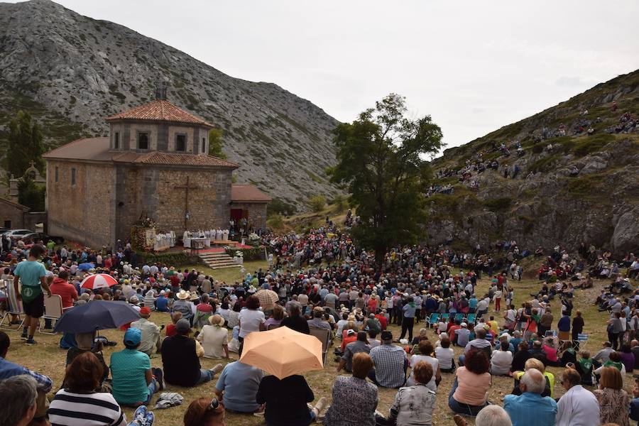 Romería en el santuario de la Virgen del Brezo