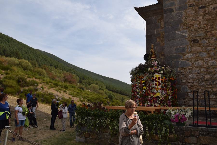 Romería en el santuario de la Virgen del Brezo