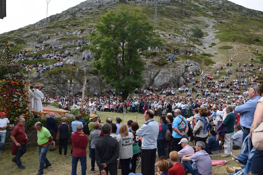 Romería en el santuario de la Virgen del Brezo