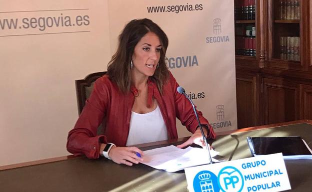 Raquel Fernández, portavoz municipal del PP, ayer en el Ayuntamiento. 