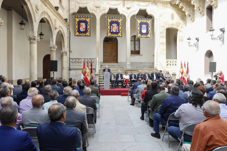 Los protagonistas han sido los presidentes que durante los 40 años de democracia que ha vivido este país han ocupado el sillón principal de la institución