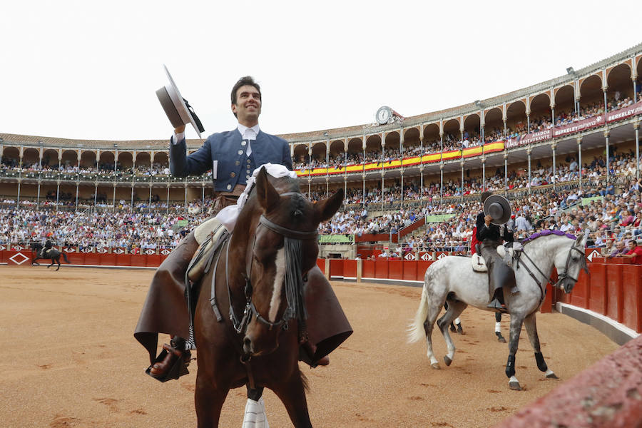 Pablo Hermoso, Sergio Galán y Lea Vicens vuelven a abrir la pueta grande