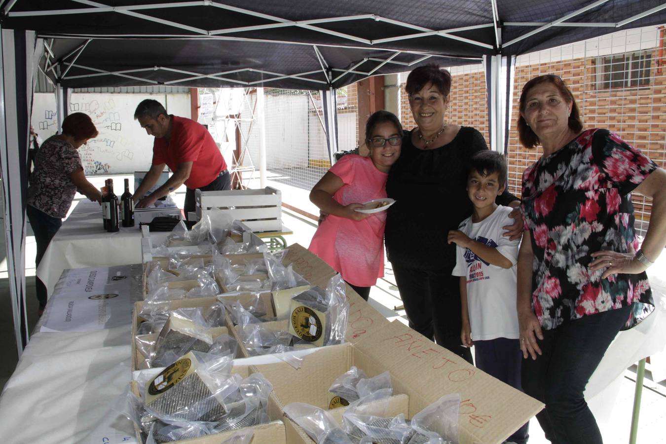 Sardón celebra su X Feria del Queso