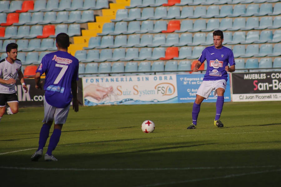 Partido entre el CF Salmantino y La Bañeza