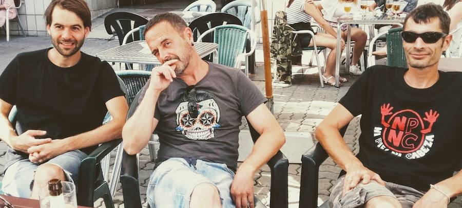 Dos de los integrantes de Mundo raro.