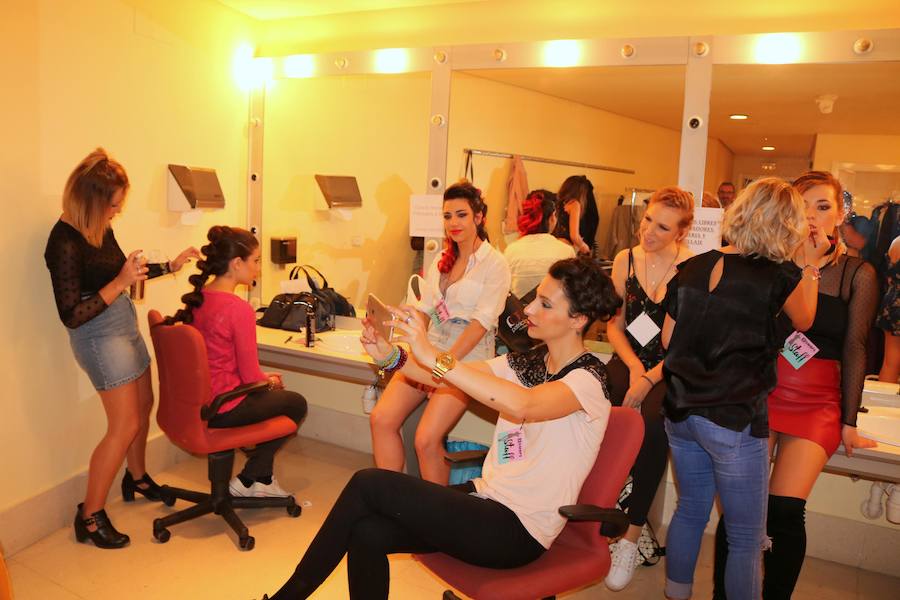 Una gala organizada por la Asociación Palentina con el Pueblo Saharaui que este año ha llegado a su décima edición y que congregó a centenares de palentinos en el Teatro Principal