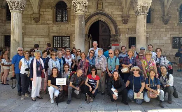 Los viajeros a su llegada a Dubrovnik. 