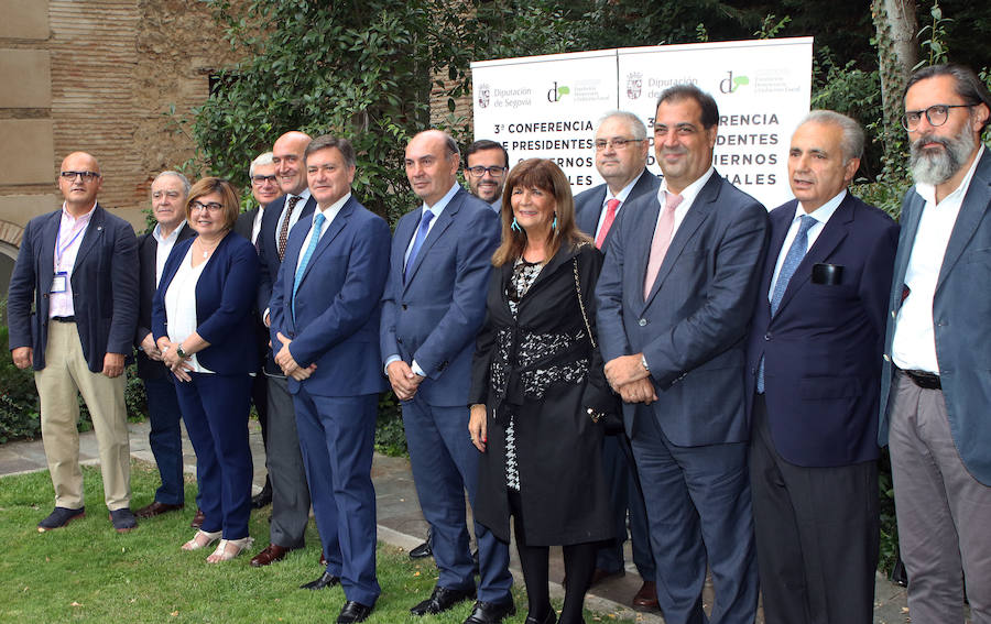 Conferencia de presidentes y cabildos de diputaciones en Segovia