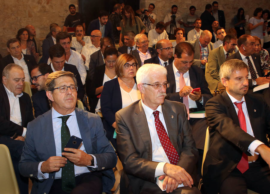 Conferencia de presidentes y cabildos de diputaciones en Segovia
