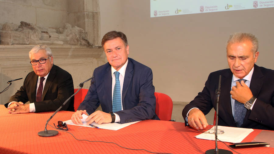Conferencia de presidentes y cabildos de diputaciones en Segovia