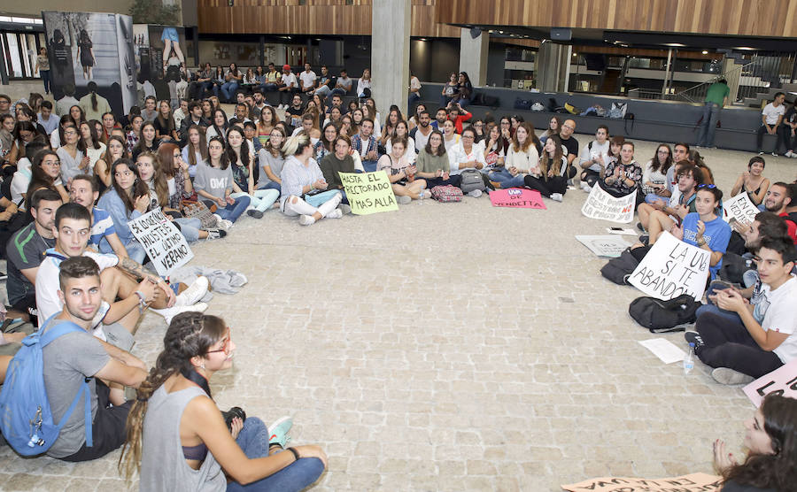 Protesta de los alumnos de la UVA en Segovia