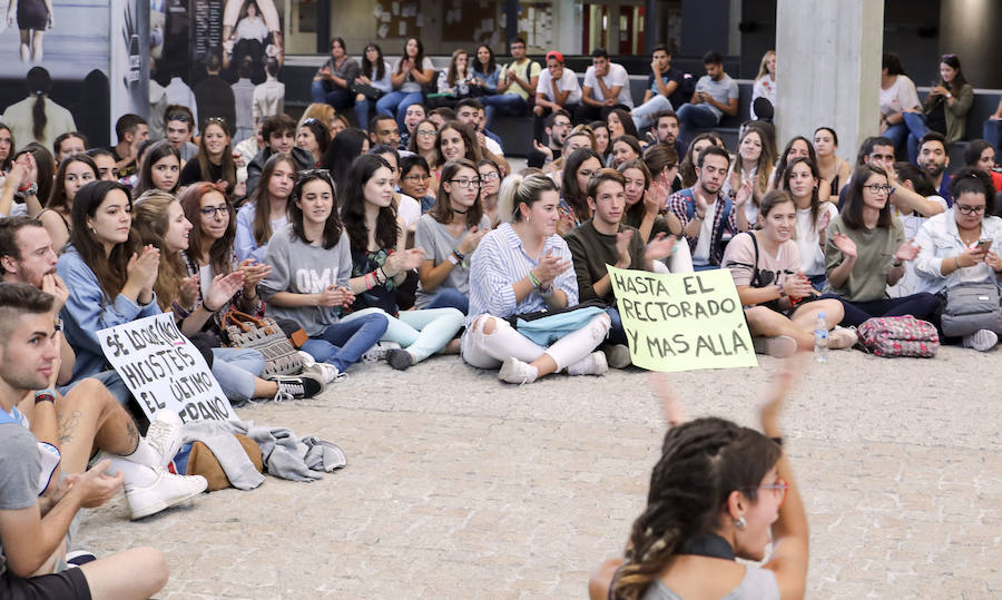 Protesta de los alumnos de la UVA en Segovia