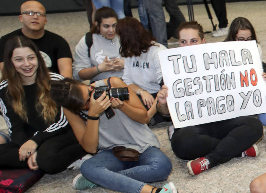 Protesta de los alumnos de la UVA en Segovia