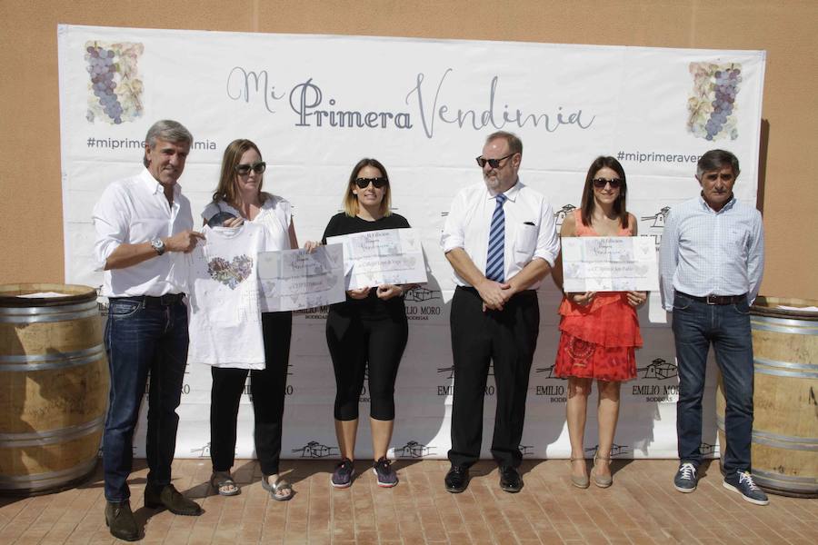 Durante la entrega de los galardones, los estudiantes participaron en distintas actividades de recreo y didácticas en un viñedo del grupo bodeguero familiar Emilio Moro, organizador del certamen