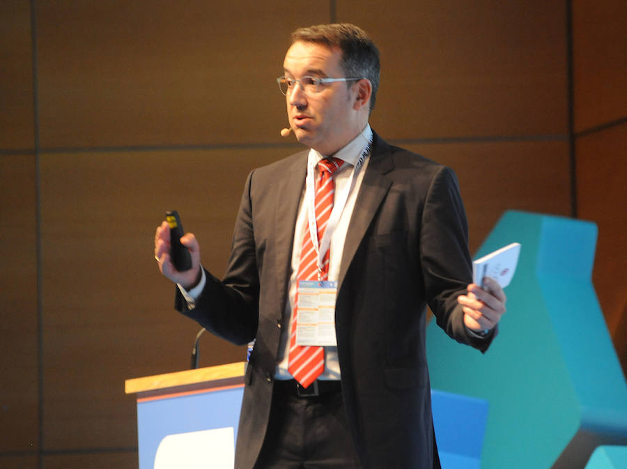 Emilio del Prado, presidente de Data Economy y socio director de EPUNTO Interim Management.