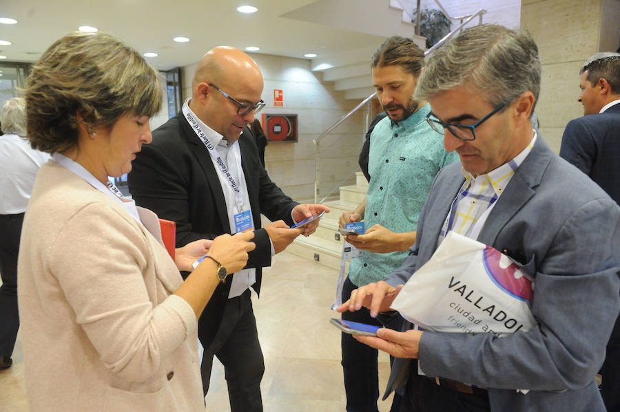 21 expertos desgranan en la Feria de Valladolid el futuro más inmediato del mundo digital en el ámbito laboral, educativo y familiar