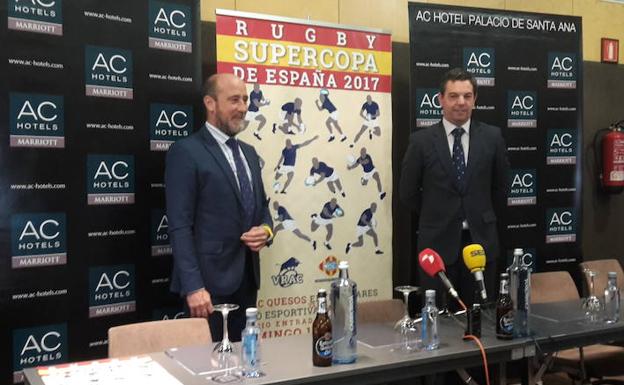 José María Valentín Gamazo y Alberto Domínguez, en el Hotel AC San Ana, en la presentación de la Supercopa de España. 