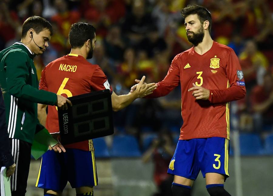 'La Roja' se mide al combinado que dirige Christian Panucci en el Rico Pérez de Alicante.