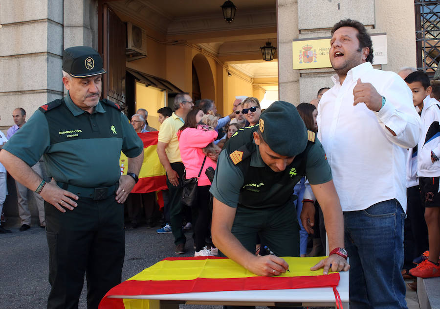 Concentración en apoyo a la Guardia Civil en Segovia