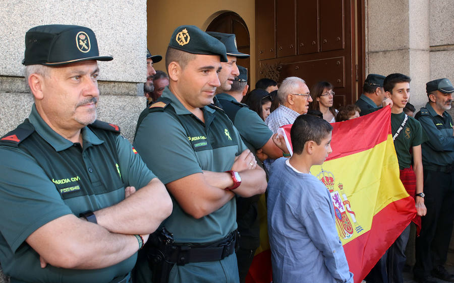 Concentración en apoyo a la Guardia Civil en Segovia