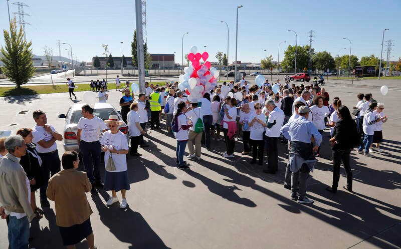 Más de 200 personas entre usuarios, residentes, familiares, voluntarios y personal del centro han participado en la caminata