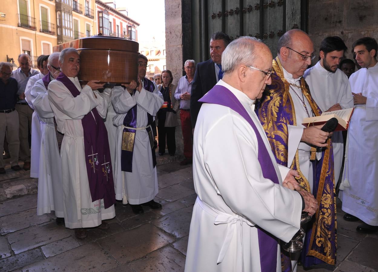 La Catedral acoge el funeral por Fernando García, rector del Seminario de Valladolid