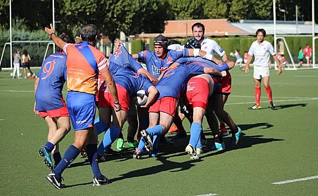 Momento de una jugada del partido del BigMat Tabanera Lobos.