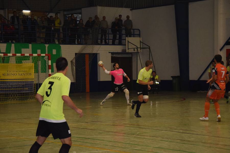 El equipo norteño ganó al equipo de primera división Ribera Navarra (6-4) y se clasificó así para octavos de fina para la copa del rey.