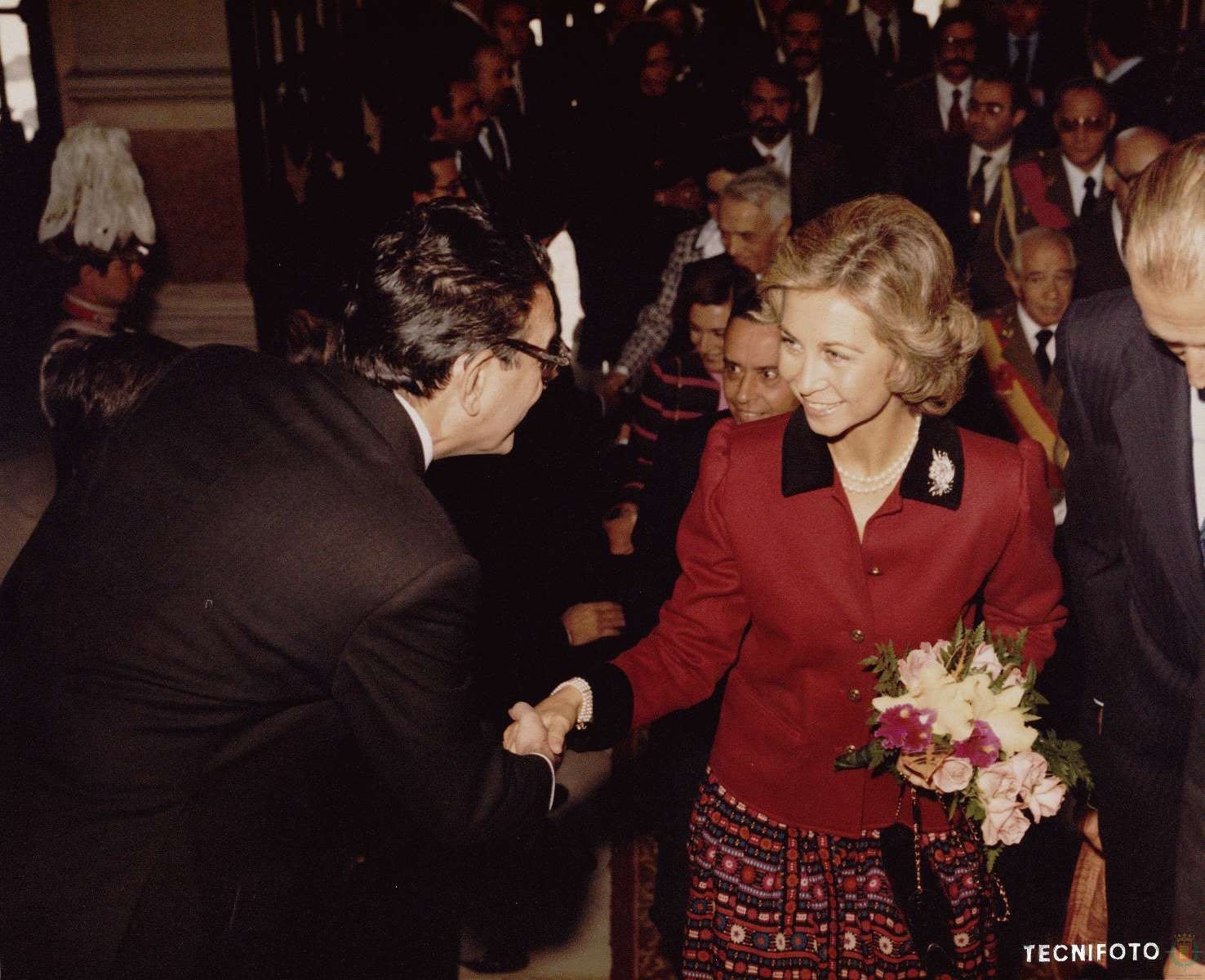 En los actos conmemorativos del Doce de Octubre de 1980, don Juan Carlos y doña Sofía inauguraron una exposición sobre la imprenta en Iberoamérica en la Casa de Colon; participaron en un acto académico en la Universidad e inauguraron el Museo Oriental 