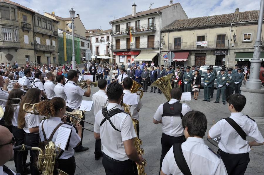 Desfile de la Guardia Civil por el día de la Hispanidad en Segovia, El Espinar y La Granja