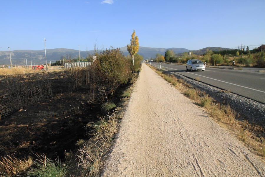 Incendio junto a la carretera de La Granja