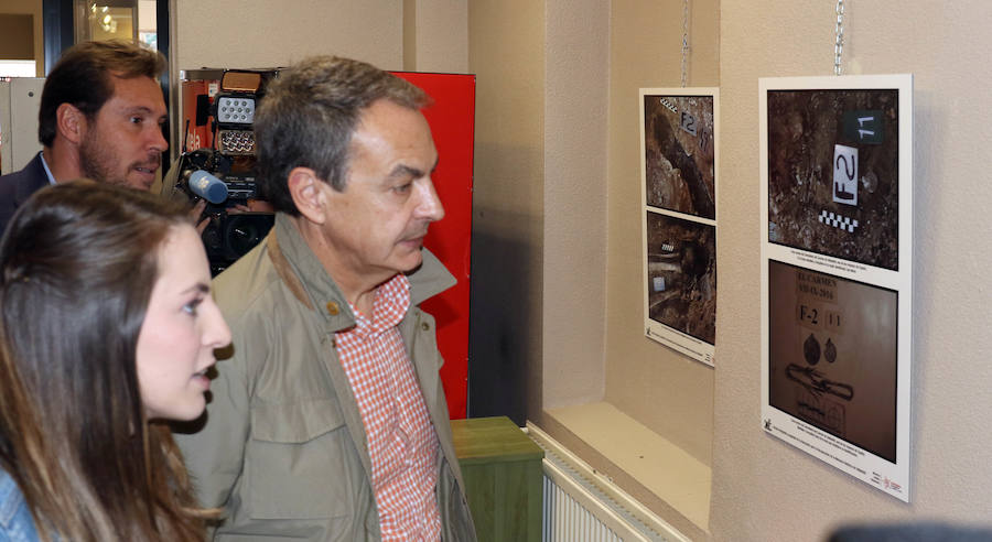 José Luis Rodríguez Zapatero recibe el Premio Benedicta Rodríguez, en los II Premios, por la Memoria Historica
