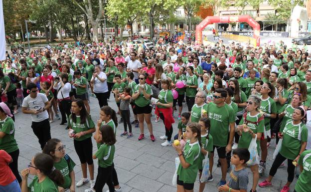 Los participantes, durante la entrega de premios y el sorteo de regalos en el Salón. 