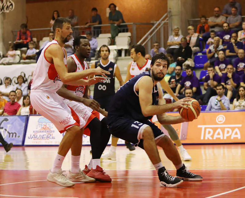 El equipo de Joaquín Prado pierde en casa y suma su cuarta derrota consecutiva en un inicio de temporada para olvidar